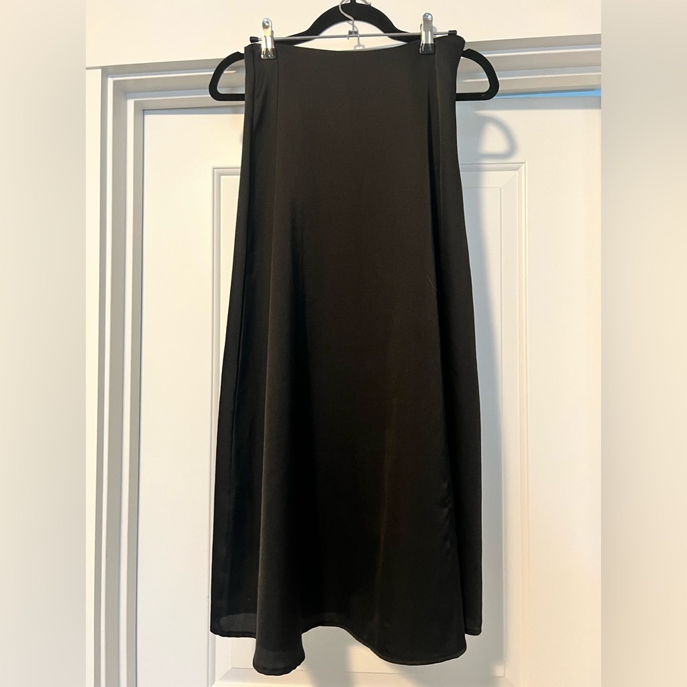 Black midi skirt